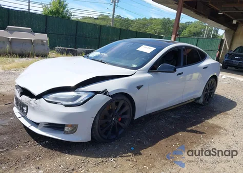 2018 Tesla Model S 100D/75D/P100D из США, поврежденный, VIN 5YJSA1E40JF243060